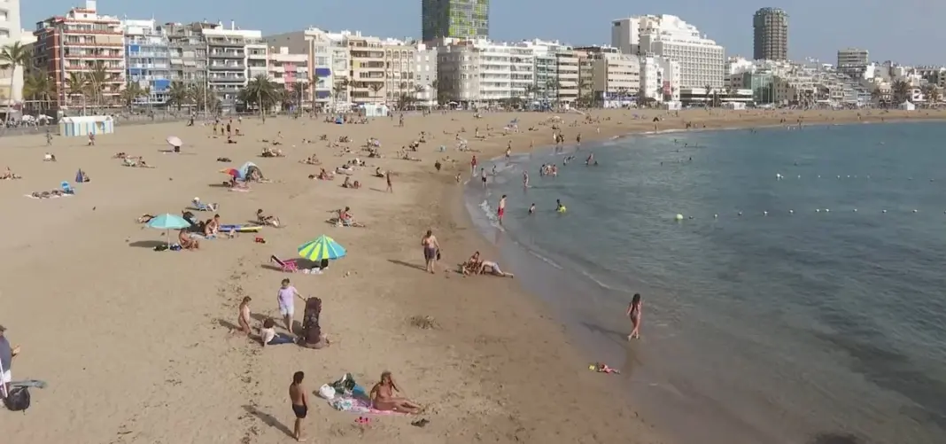 El calor llega a Canarias con temperaturas superiores a los 34 grados