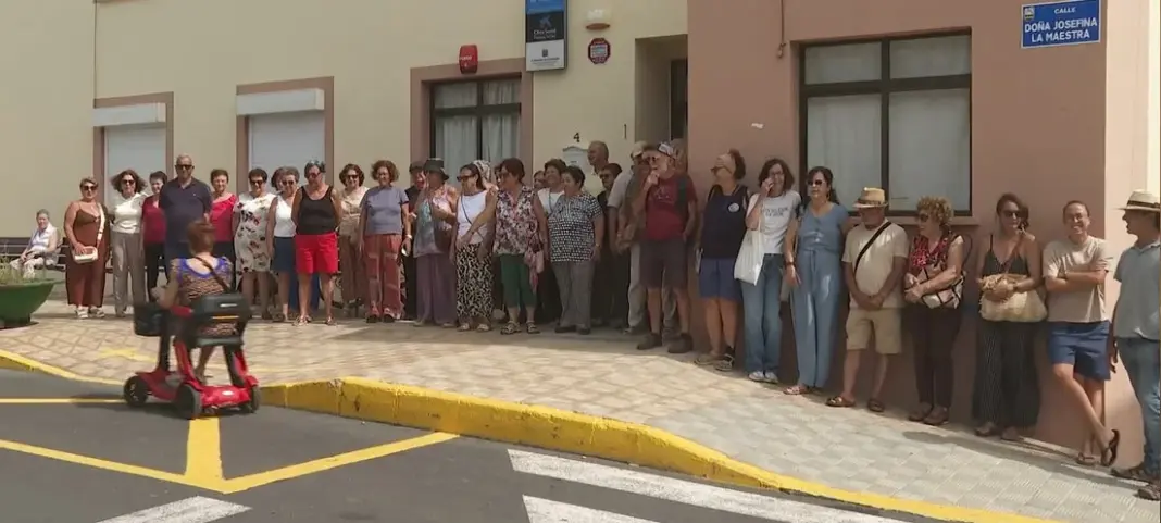 Los mayores de Gran Tarajal exigen el arreglo urgente de su único ascensor