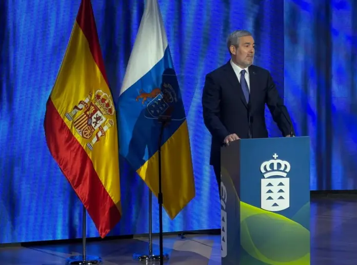 El presidente de Canarias, Fernando Clavijo, durante su discurso en el acto institucional con motivo del Día de Canarias. Imagen RTVC
