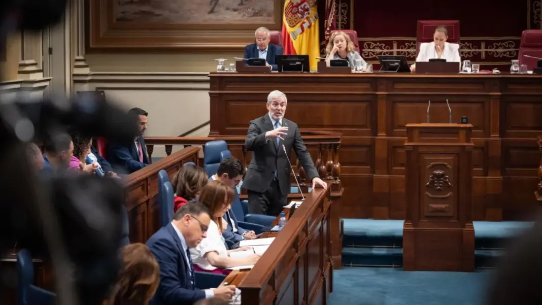 Fernando Clavijo, presidente de Canarias en el pleno del Parlamento de Canarias del 12 de mayo de 2026. Presidencia del Gobierno