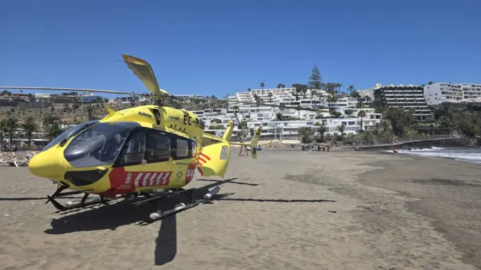 Fallece un hombre tras sufrir una parada cardiorrespiratoria en la playa de San Agustín