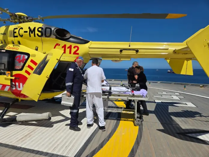 Traslado en helicóptero medicalizado del SUC de un menor en estado grave tras ahogamiento en una piscina en Gran Canaria