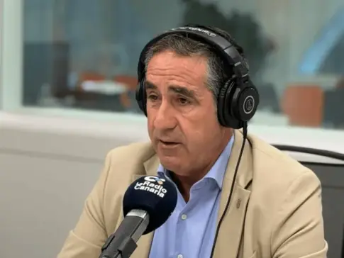 Francis Candil reconoce la presión de la pobreza infantil, pero defiende la política de vivienda y dependencia
