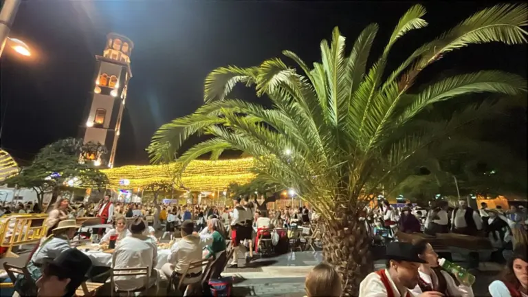 El Baile de Magos de Santa Cruz congrega a más de 15.000 personas