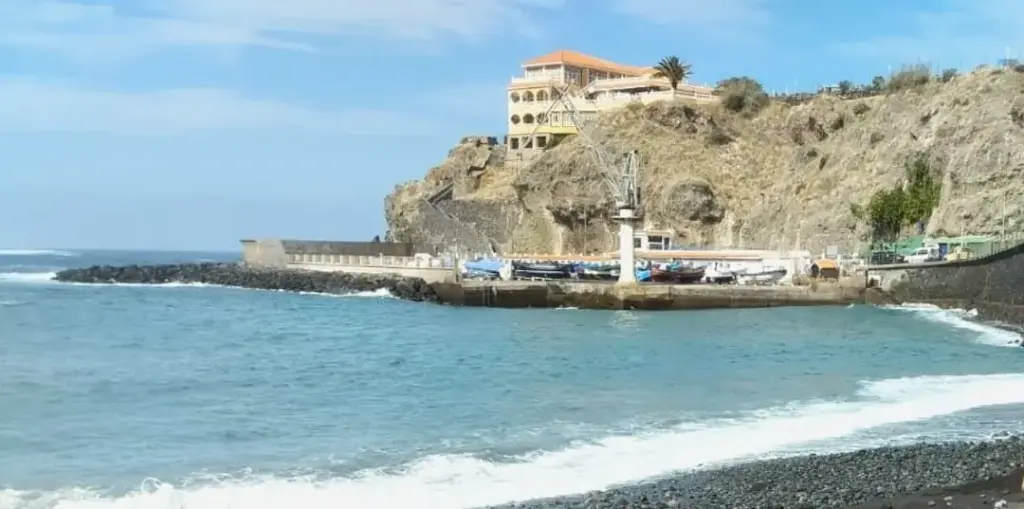 Durante la manifestación se reiteró la necesidad urgente de mejora en esta zona de litoral del norte de Tenerife