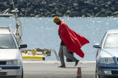 Canarias lidera el descenso de la inmigración irregular en Europa