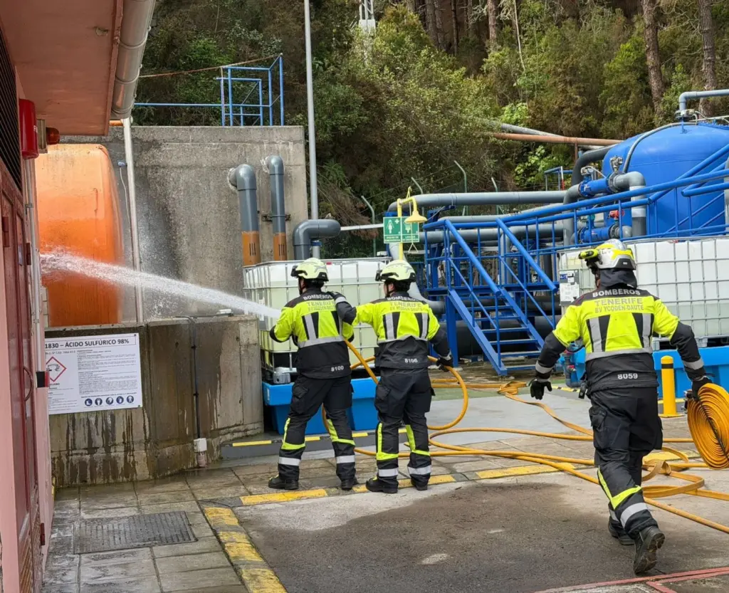 Intervención en el simulacro de incendio en La Guancha. Imagen RTVC