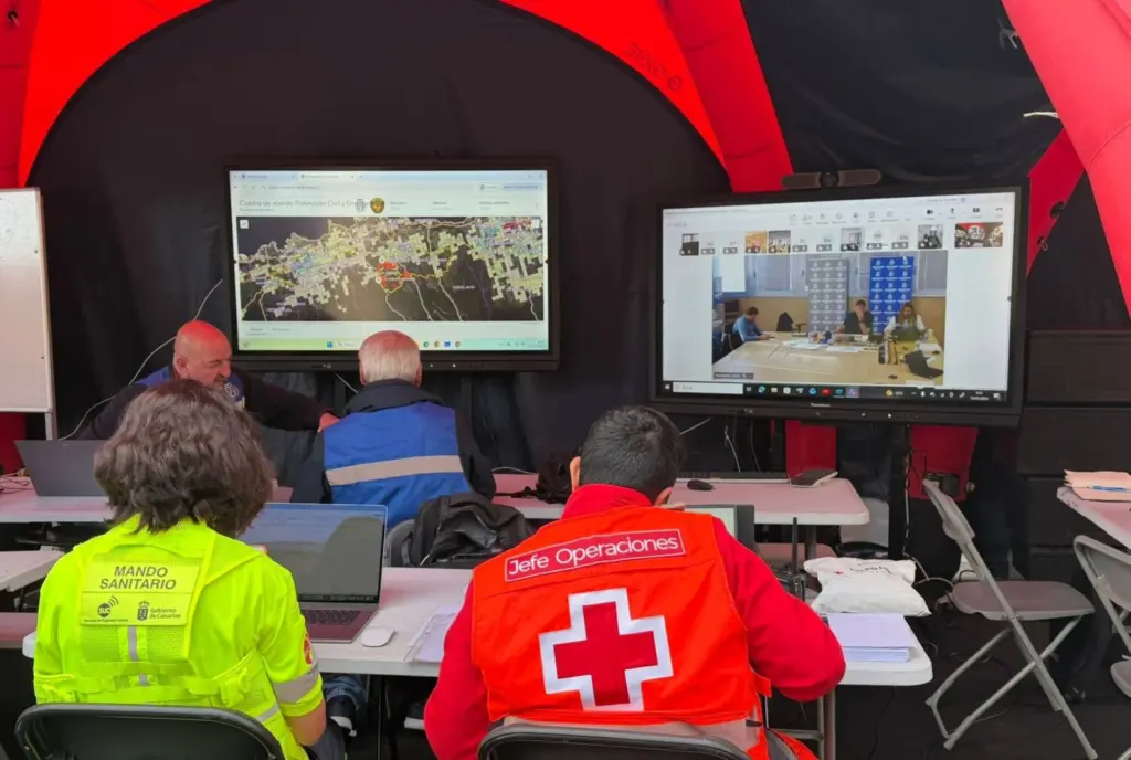 Dispositivo por el simulacro de incendio forestal en La Guancha, Tenerife