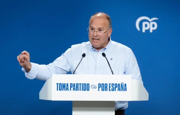 Tellado señala cuál será «el reto de su partido cuando gobierne en España, a partir de 2027»