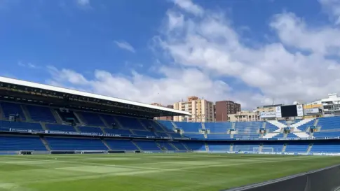 Dávila asegura que el Heliodoro estará reformado en 2030 y no renuncia al «Tenerife Arena»