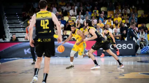 102-83 | El Dreamland Gran Canaria arrolla a La Laguna Tenerife y da un paso clave hacia la permanencia