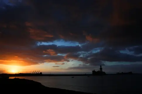 Las horas previas a la llegada del barco MV Hondius al puerto de Granadilla