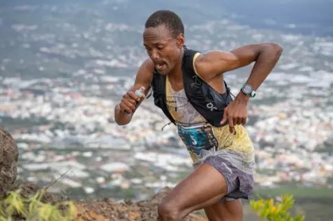 Richard Atuya y Joyce Njeru imponen su ley en el Kilómetro Vertical de Transvulcania adidas a golpe de récords
