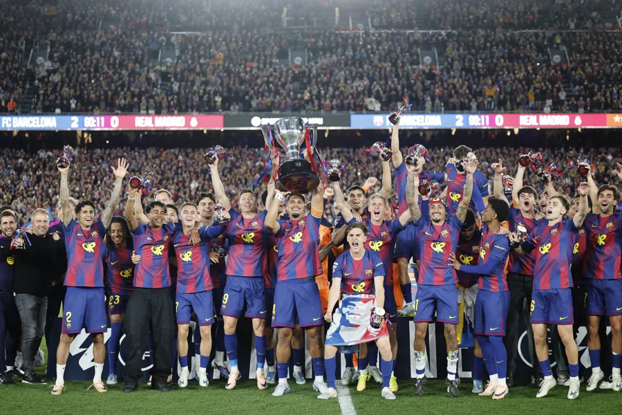 2-0. El Barcelona conquista su vigésimo noveno título de Liga tras tumbar al Real Madrid