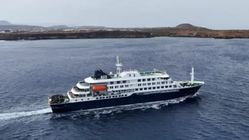 El Puerto de Róterdam se prepara para recibir al crucero del hantavirus