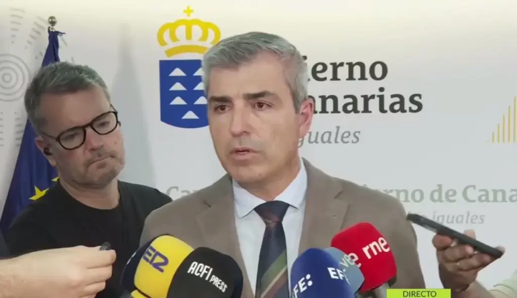 El vicepresidente de Canarias, Manuel Domínguez, durante su comparecencia ante los medios de este miércoles | RTVC