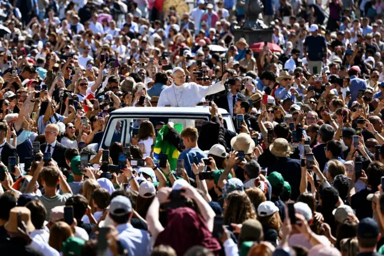 Gran Canaria y Tenerife, preparadas para recibir al Papa: refuerzo de transporte y horarios para llegar a los actos