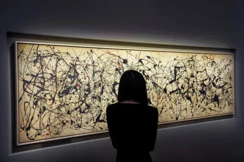 Un Pollock se vende por 181 millones en Nueva York, casi triplicando el récord del pintor