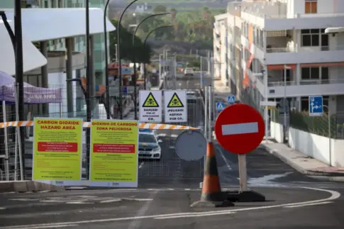 La Palma instala sistemas para extraer gases en Puerto Naos y La Bombilla