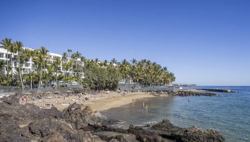 Una submarinista en estado grave tras sufrir una parada cardiorrespiratoria en Lanzarote