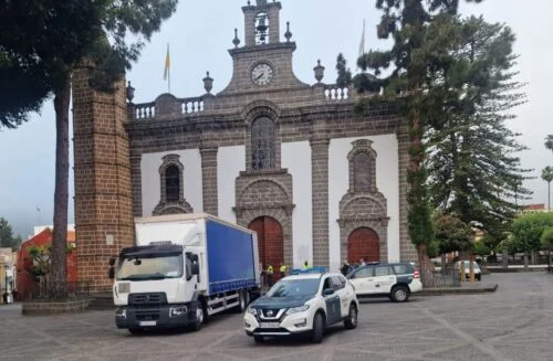 Las imágenes de la Virgen del Pino y el Cristo de Telde ya se encuentran en el Estadio de Gran Canaria