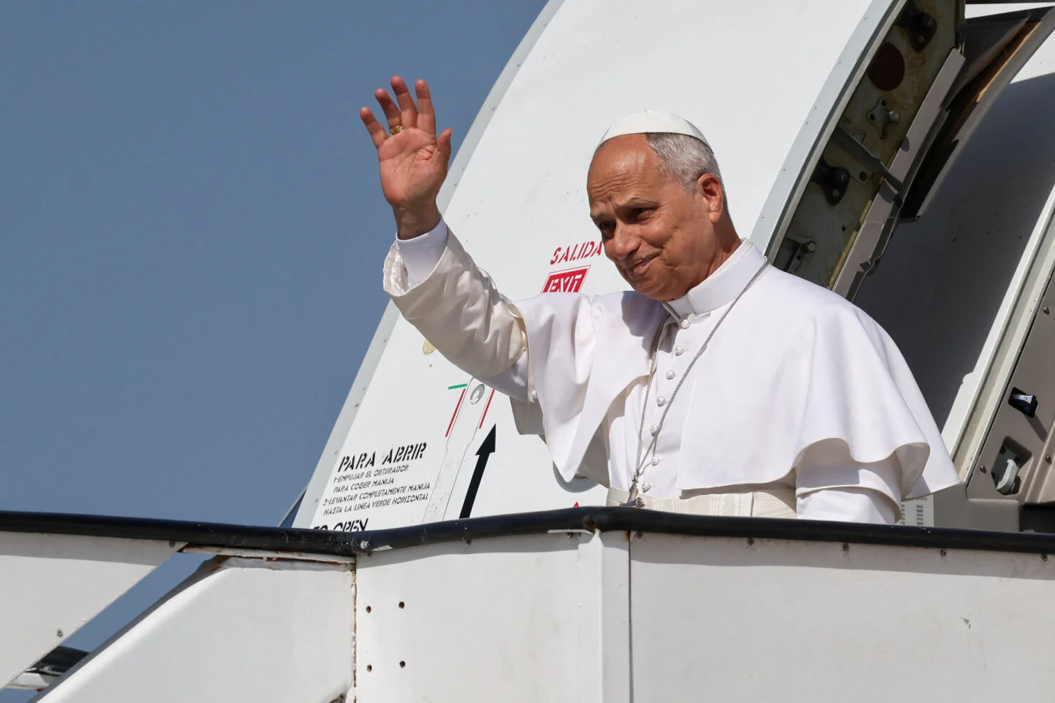 Visita papa león XIV a Gran Canaria. Llegada de su avión a Gando. Reuters. 11 junio 2026