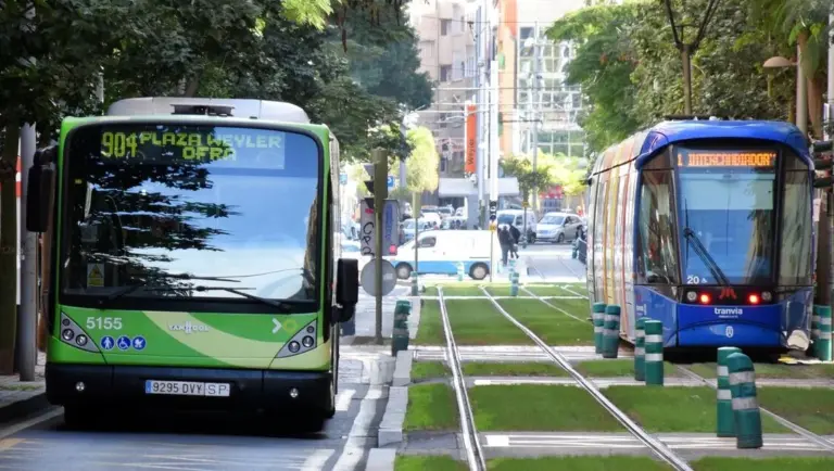 Santa Cruz de Tenerife reorganiza el transporte público por la visita del papa León XIV