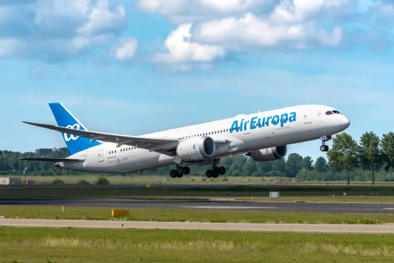 Air Europa mantiene la conexión con Venezuela operando a través de Valencia