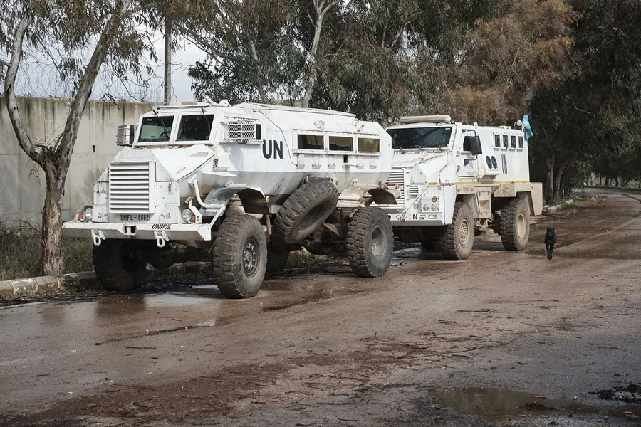 Dos blindados de la misión de la ONU en Líbano cerca de la frontera con Israel, en una imagen de archivo. EFE/Edgar Gutiérrez