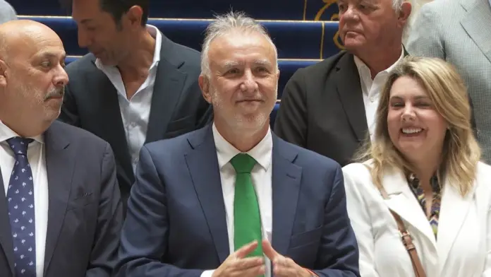 Torres asegura que el Gobierno central agotará la actual Legislatura