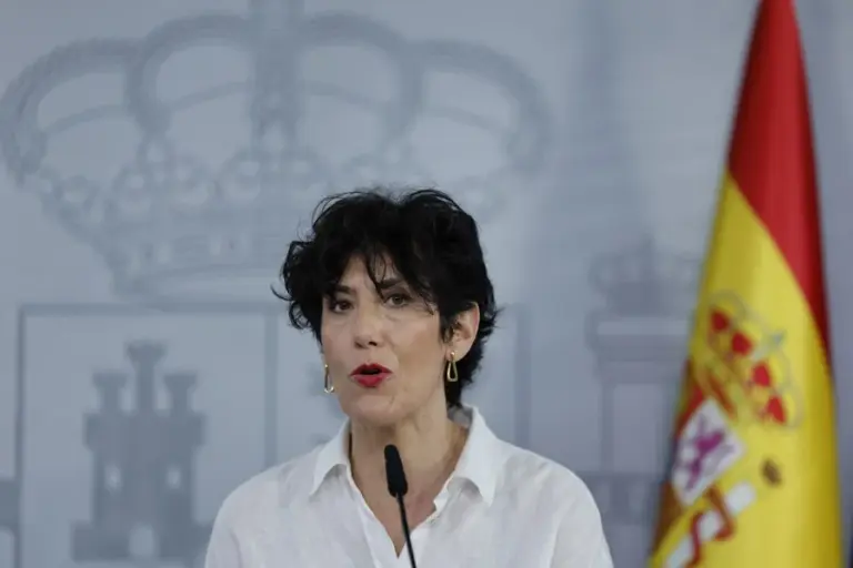 El Gobierno ve «cinismo» y «desesperación» en Feijóo