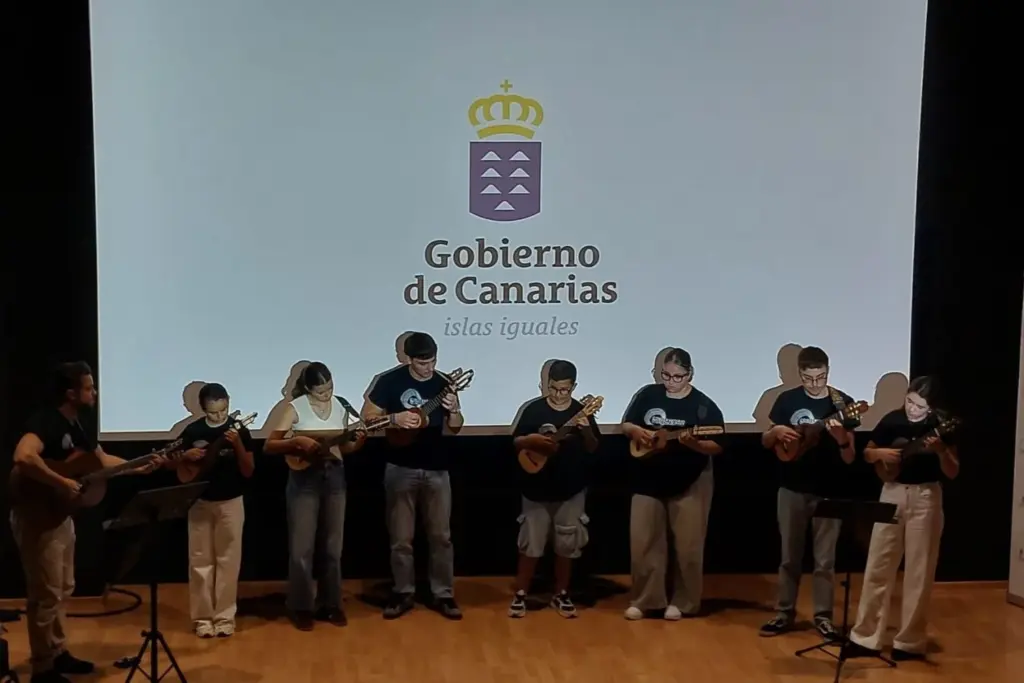 Educación acerca el timple canario a los colegios con un documental