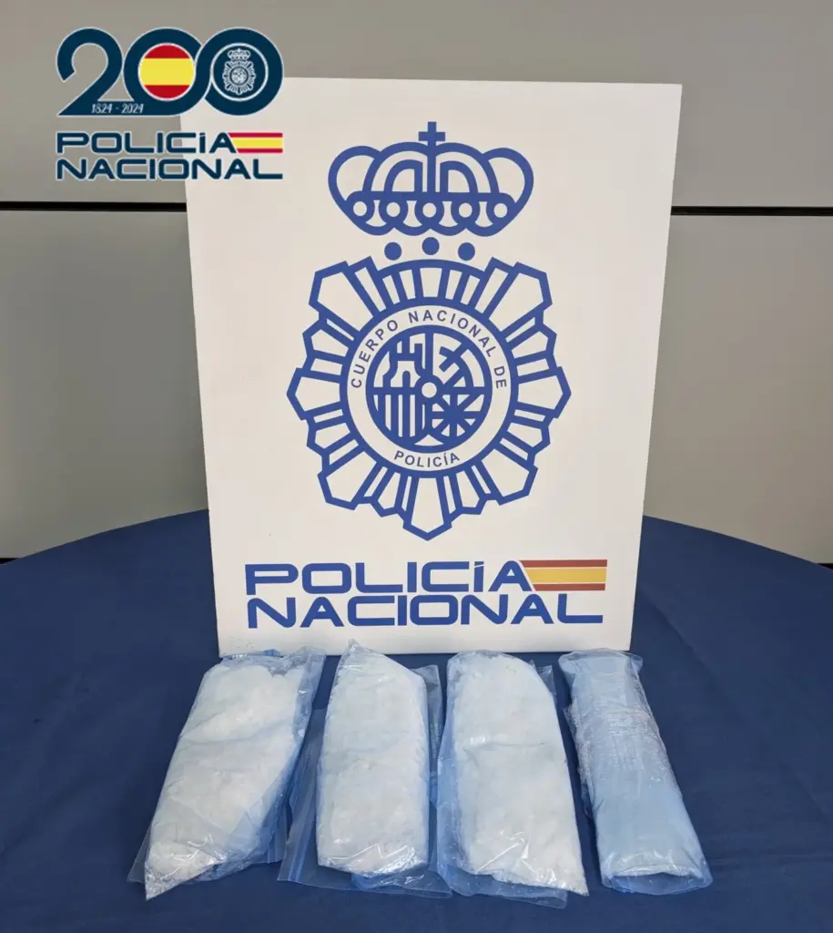 Detenido en Gran Canaria con un kilo de metanfetamina oculto en una maleta