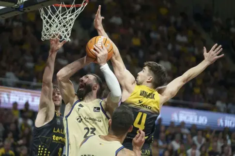 76-85 | El Barça, a la final por la vía rápida y completa el cartel de la Supercopa