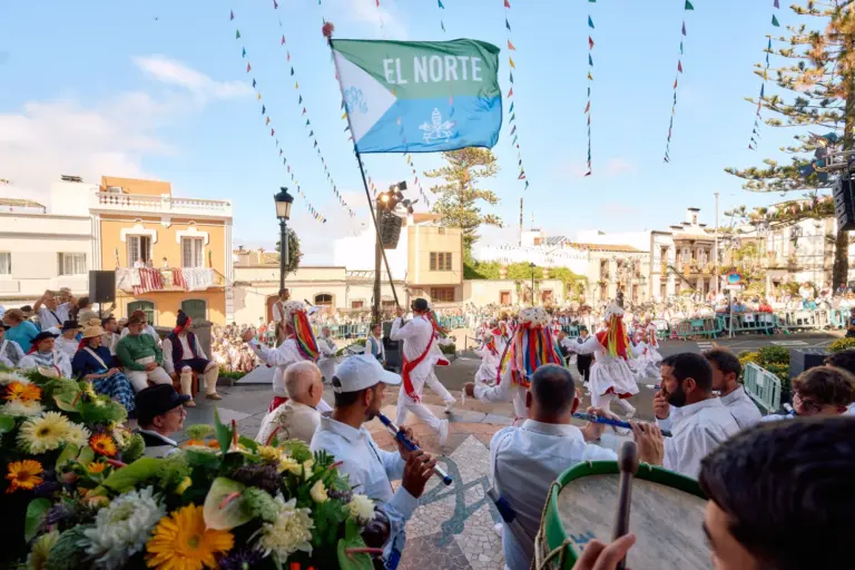 La Villa de Moya reafirma su identidad con una Romería-Ofrenda en honor a San Antonio de Padua