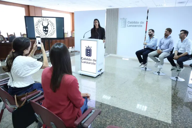 Presentación de la nueva vestimenta de los Diablos de Haría, en Lanzarote