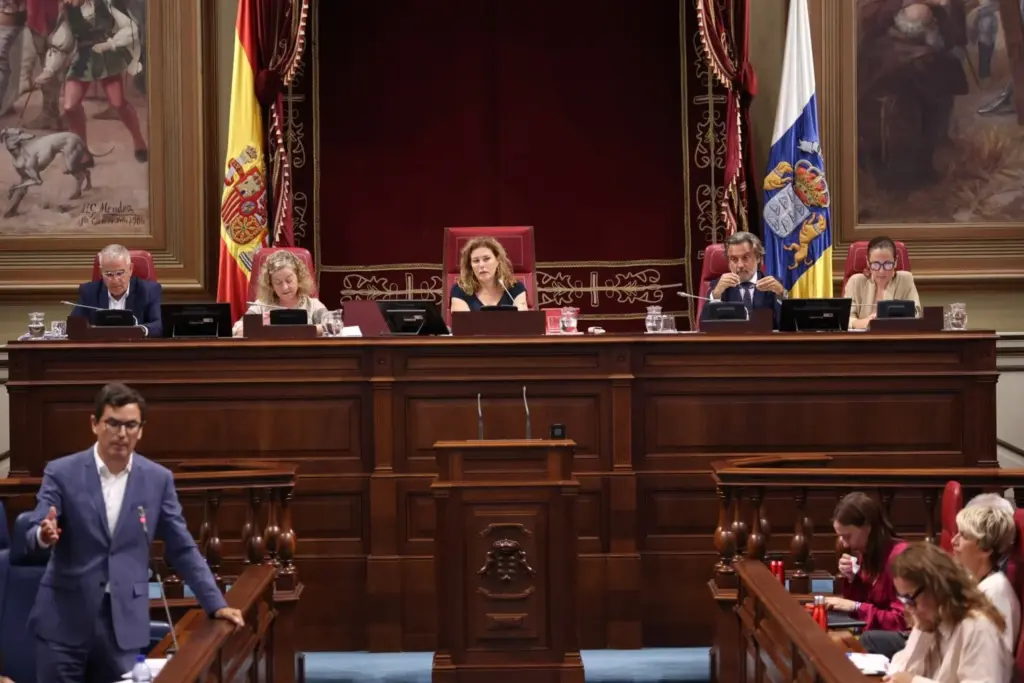 Pleno del Parlamento de Canarias 23 junio 2026
