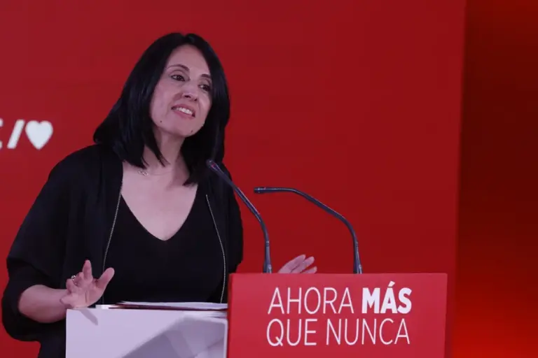 El PSOE critica una «gravísima violación de la intimidad» de Zapatero
