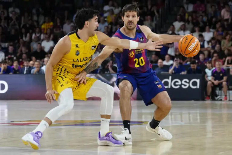 97-89 | El Barça supera a La Laguna Tenerife y se coloca a un triunfo de la final