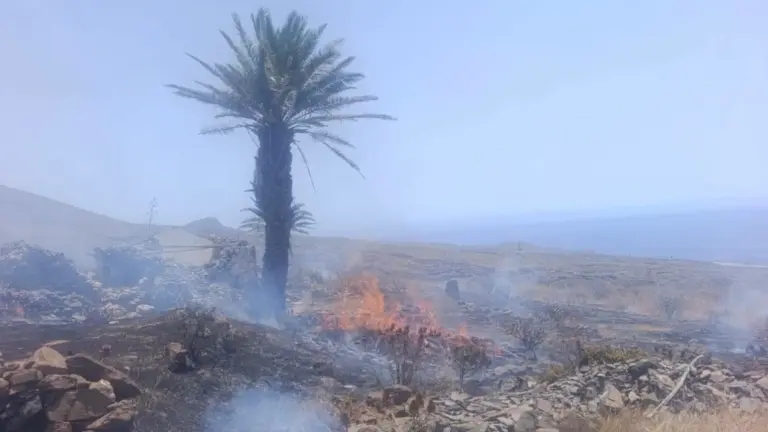 Extinguido un conato de incendio en Vallehermoso que afectó a 9.500 m2