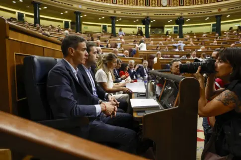 Sánchez comparece en el Congreso ante las críticas por las causas judiciales del PSOE