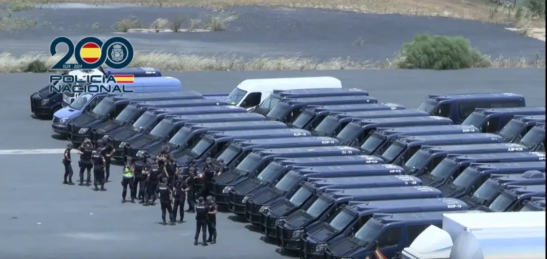 Envían a Canarias 170 vehículos y 215 agentes de Policía Nacional para la visita de León XIV