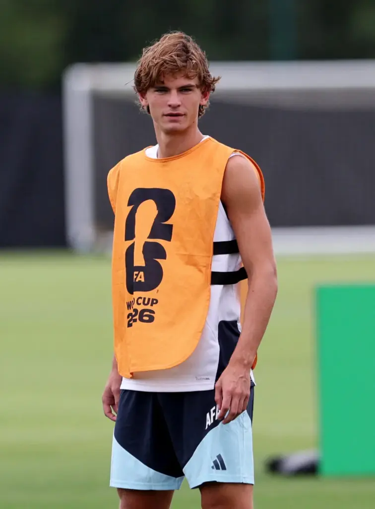 Fútbol - Copa Mundial de la FIFA 2026 - Entrenamiento de Argentina - Centro de entrenamiento del Sporting KC, Kansas City, Kansas, EE. UU. - 21 de junio de 2026. Nico Paz, de Argentina, durante el entrenamiento. IMAGN IMAGES vía Reuters/William Purnell.