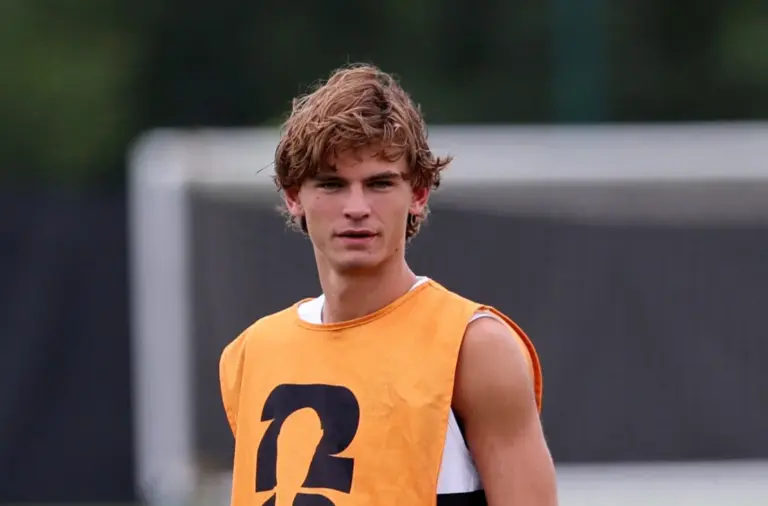 El Real Madrid quiere activar la cláusula de recompra del tinerfeño Nico Paz, según medios italianos
