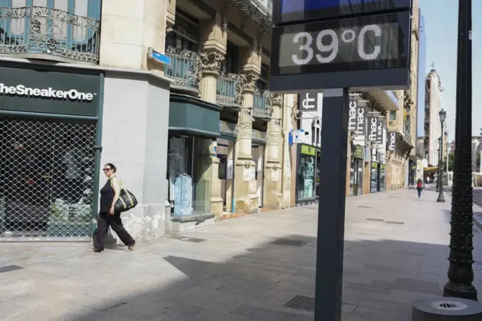 Primera ola de calor del verano. Imagen EFE