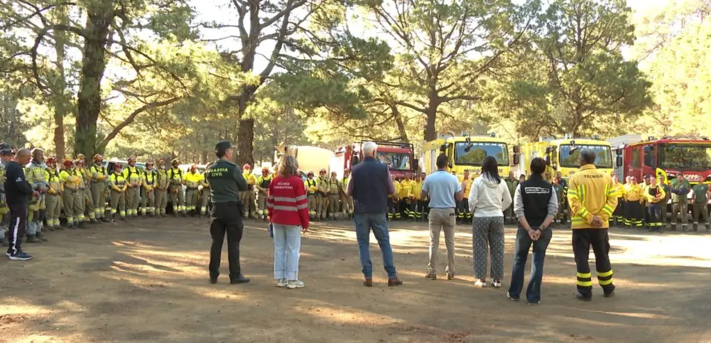 Operativo contra incendios forestales en El Hierro. Imagen RTVC