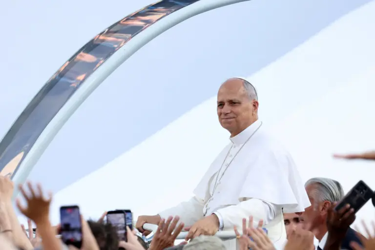 Papa León XIV en directo | Comienza la histórica visita a Canarias