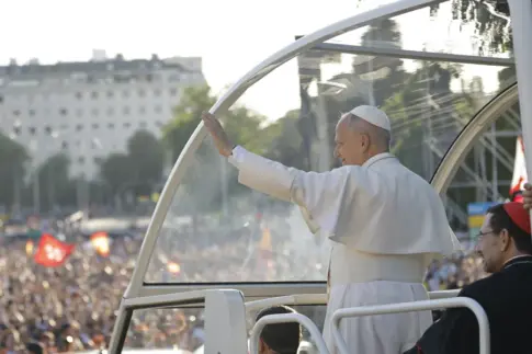 Papa León XIV | Comienza la vigilia de oración con los jóvenes en la Plaza de Lima