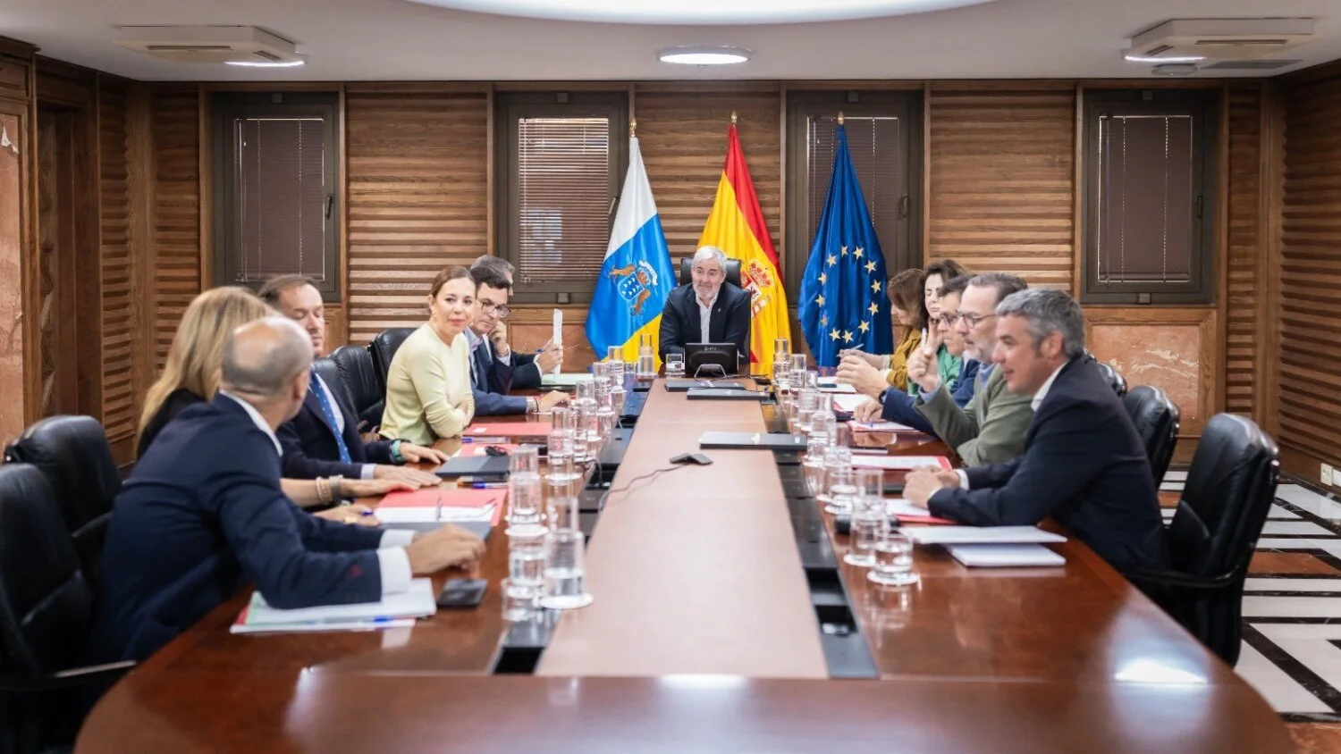 Canarias continúa pendiente de la reunión para abordar la gestión aeroportuaria