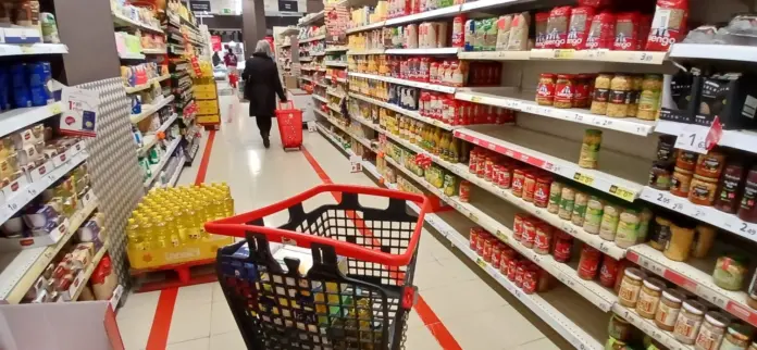 Los supermercados avanzan que están "preparados para actuar, como siempre han hecho, como barrera de contención"